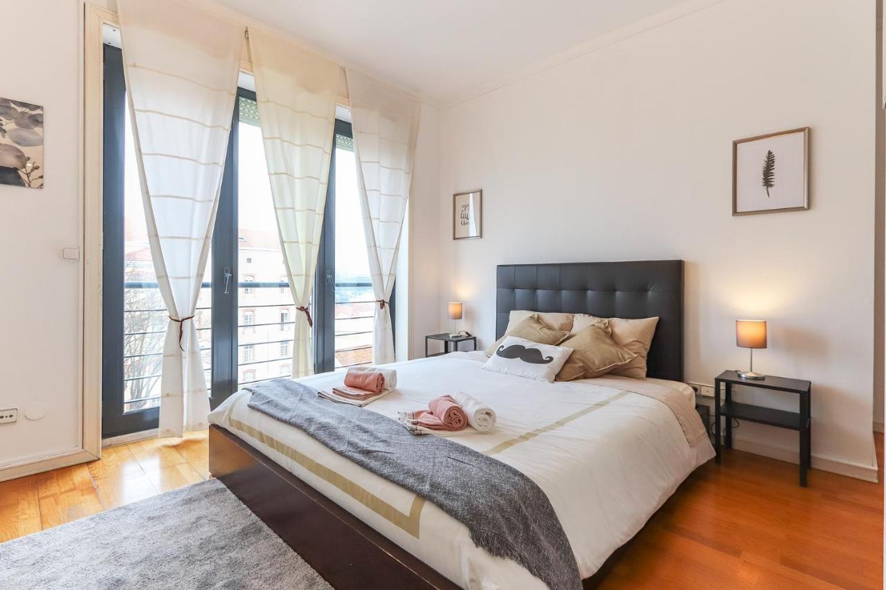 Vita Portucale ! Modern Apartment With Garage Лиссабон Экстерьер фото